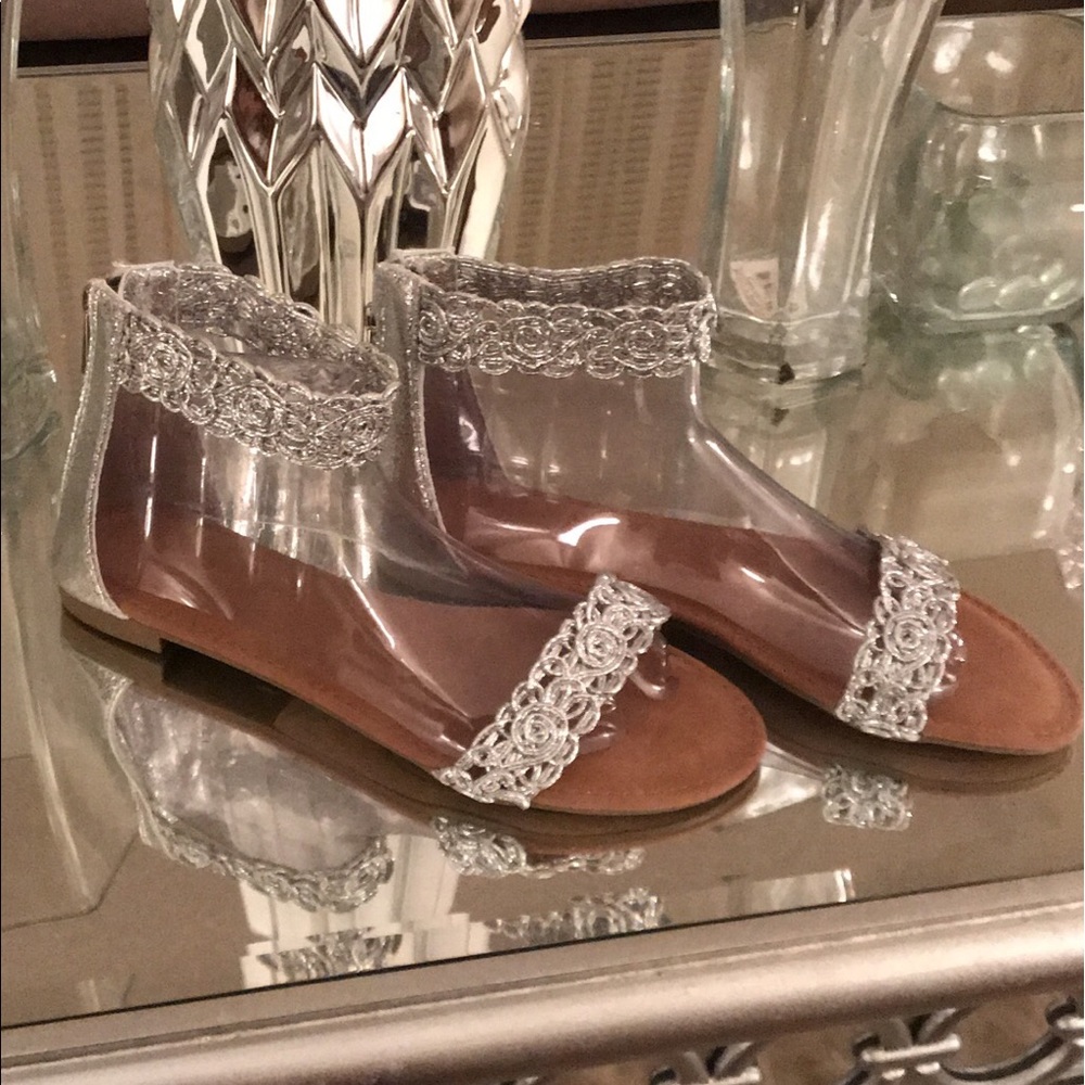 BAMBOO SILVER SANDALS(NEW IN BOX) ‼️NO OFFERS‼️ - Picture 1 of 8